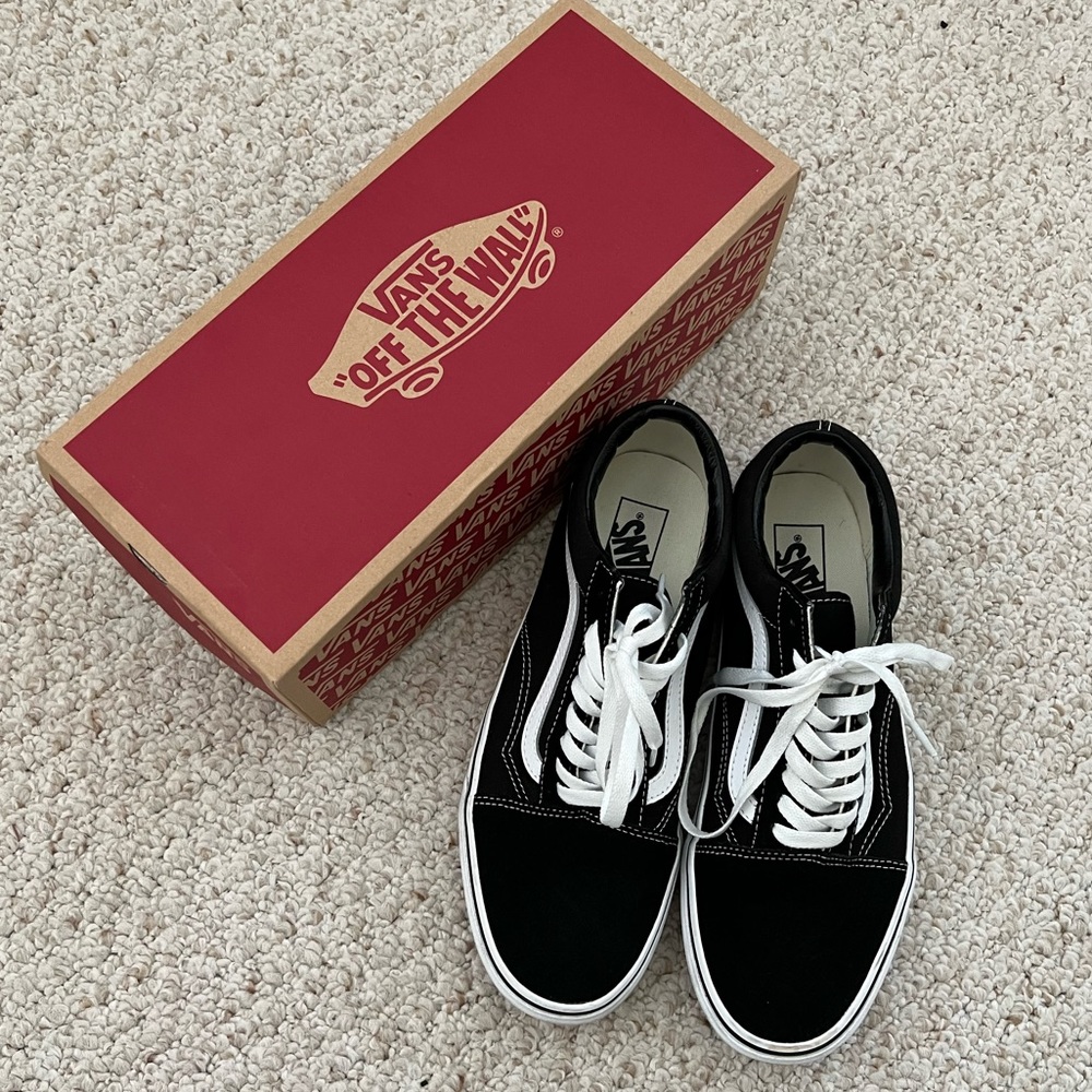 Men’s Vans old school sneakers size 9.5